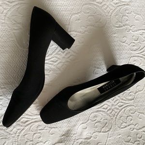 Stuart weitzman 9 AA black goretex pumps